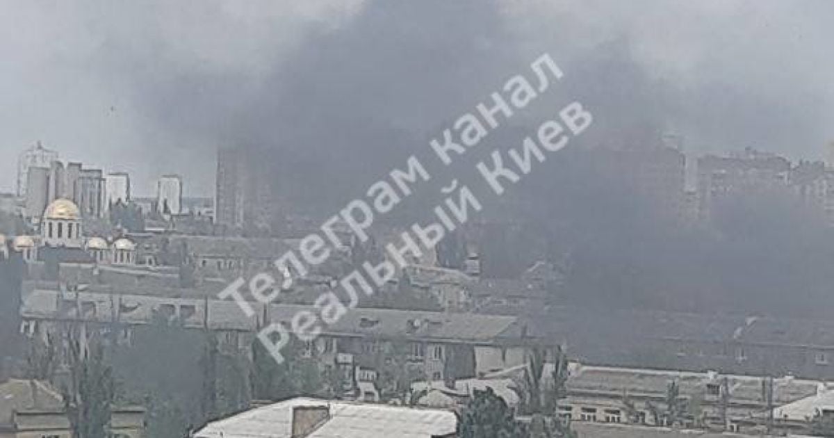 У Києві спалахнула сильна пожежа