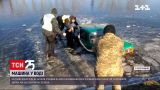 82-річний чоловік ледь не загинув у власному авто, яке скотилось у воду | Новини України