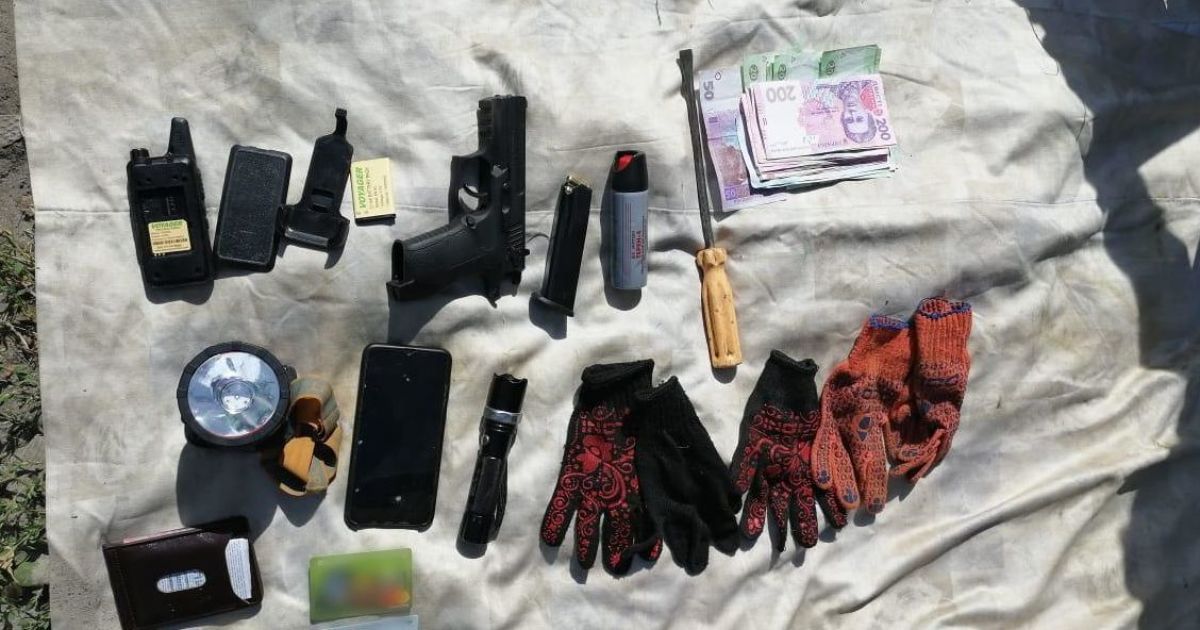 Дерзкое ограбление в Харьковской области: неизвестные вынесли сейф с деньгами
