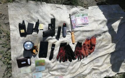 Дерзкое ограбление в Харьковской области: неизвестные вынесли сейф с деньгами