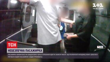 Пассажирка избила кондуктора троллейбуса, потому что не хотела надевать маску