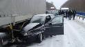 На трасі Київ-Чоп утворилися кілометрові затори через масштабну ДТП вантажівки та трьох автомобілів