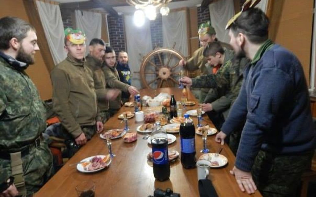 Полк "Азов" встречал Новый год в Урзуфе на экс-даче Януковича / © facebook.com / батальон "Азов"