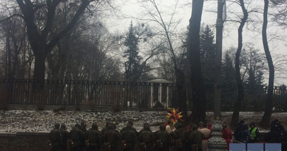 мітинг біля ради_4 / © УНН