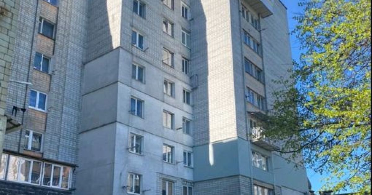 У Львові 2-річна дівчинка випала з вікна 8 поверху: поліція з'ясовує обставини загибелі дитини