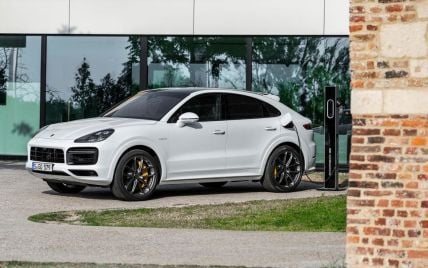 Співробітник ТЦК купив Porsche Cayenne: у декларації вказав суму втричі нижчу за ринкову