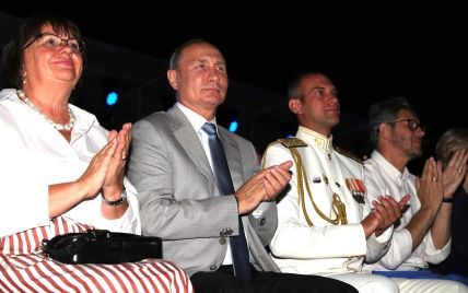 Путин приехал в оккупированный Крым на фестиваль