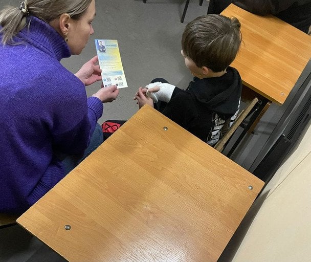 Микита у дитячому закладі. Фото надано представником Уповноваженого Верховної Ради з прав людини у Дніпропетровській області Олексієм Урлаткіним.