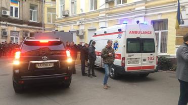 Суд над Корбаном закончился дракой, вызовом скорой и скандальной SMS-кой / © Фото Валерии Ковалинской/ТСН