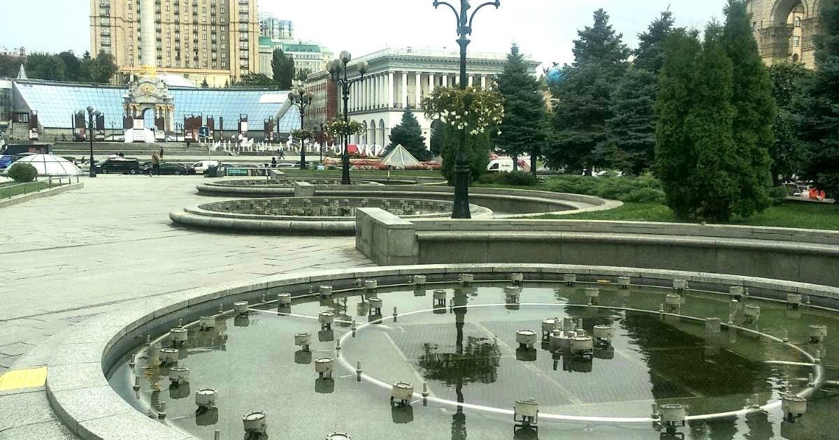 Аварія на мережі в центрі Києва: знеструмлено фонтани та ТЦ "Глобус"