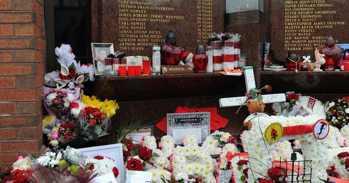 "Ти ніколи не будеш сам": "Ліверпуль" нагадав про одну з найстрашніших трагедій в історії футболу