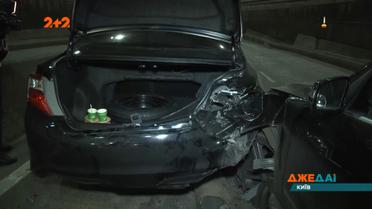 Не увидел впереди пробку и заблокировал тоннель под Севастопольской площадью на несколько часов