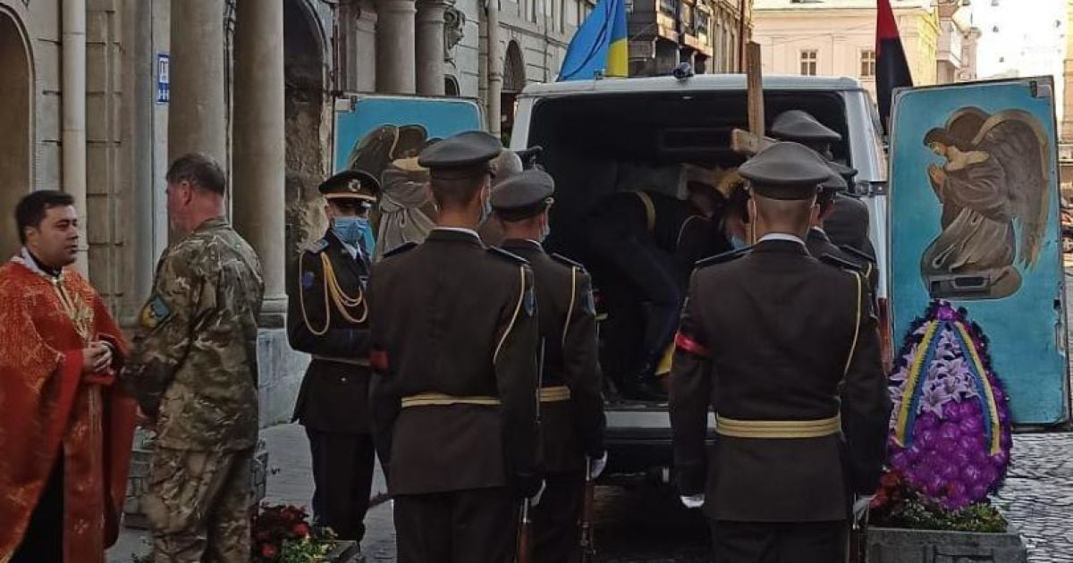 У Львові попрощались із загиблим в зоні ООС 23-річним військовим