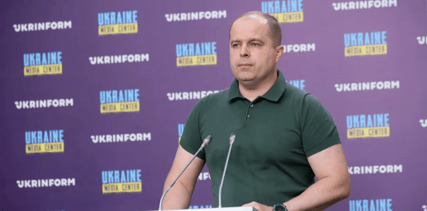 Батько заступника генпрокурора розповів, скільки грошей вивіз за кордон: деталі історії