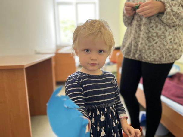Дворічна Маріанна з Маріуполя у лікарні / Фото: ЛОДКЛ "Охматдит"