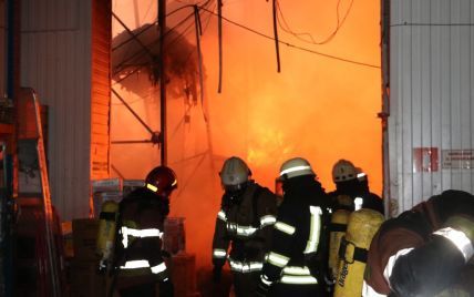 Спасатели только через сутки потушили пожар возле "Лесной"