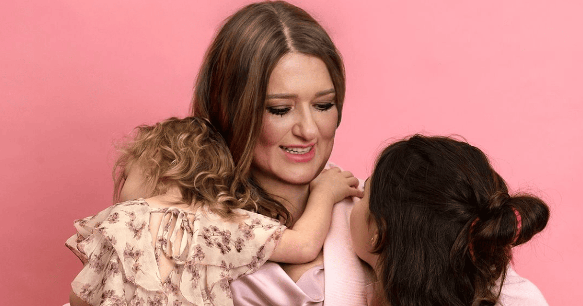 Наталія Могилевська з доньками