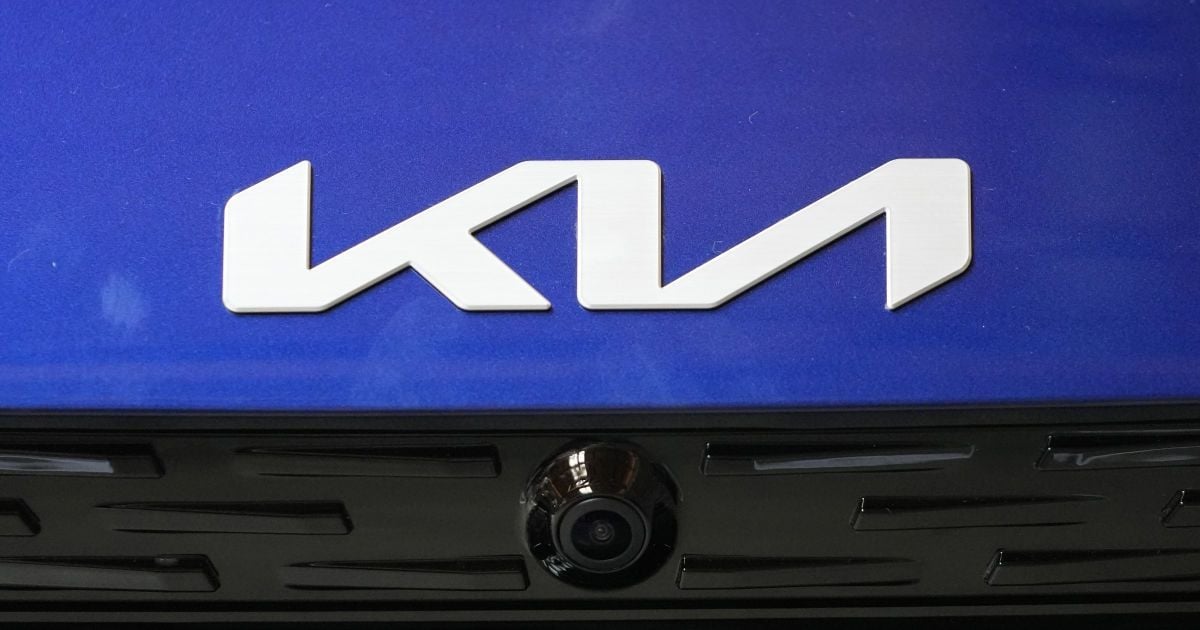 В Україні світовий автовиробник відмовився перефарбувати машину за гарантією