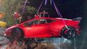 Водитель Lamborghini перепутал педали и заехал на суперкаре в озеро