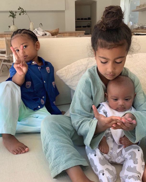  / © instagram.com/kimkardashian