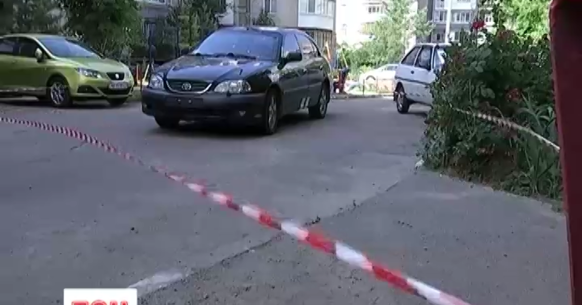 Запорожский киллер-неудачник сжег свою детскую коляску с оружием