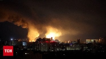 Под завалами могут быть еще десяток человек! Самая ужасная ситуация на Соломенке в Киеве