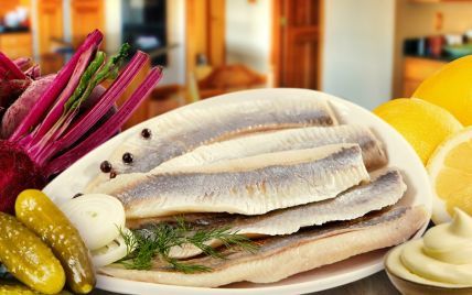 Жирних кислот Омега-3 містить більше, ніж лосось чи тунець: лікарка назвала доступний та дуже корисний продукт