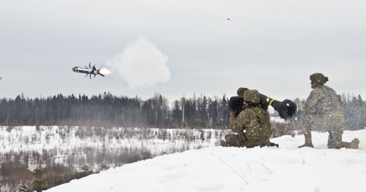 Турчинов розповів, на якому етапі поставка Javelin до України
