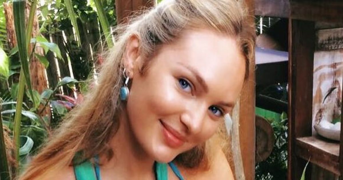 Кэндис Свэйнпоул с сыном Анака