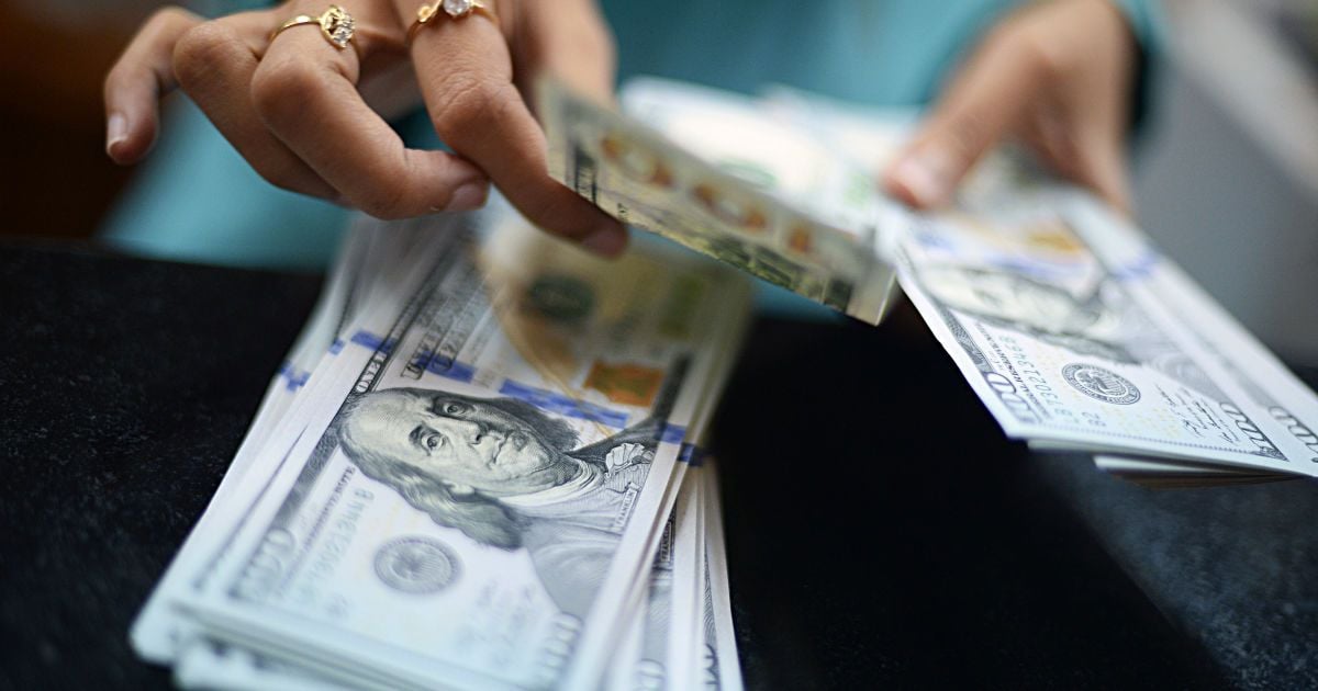 Курс доллара от НБУ составляет 22,75 гривны