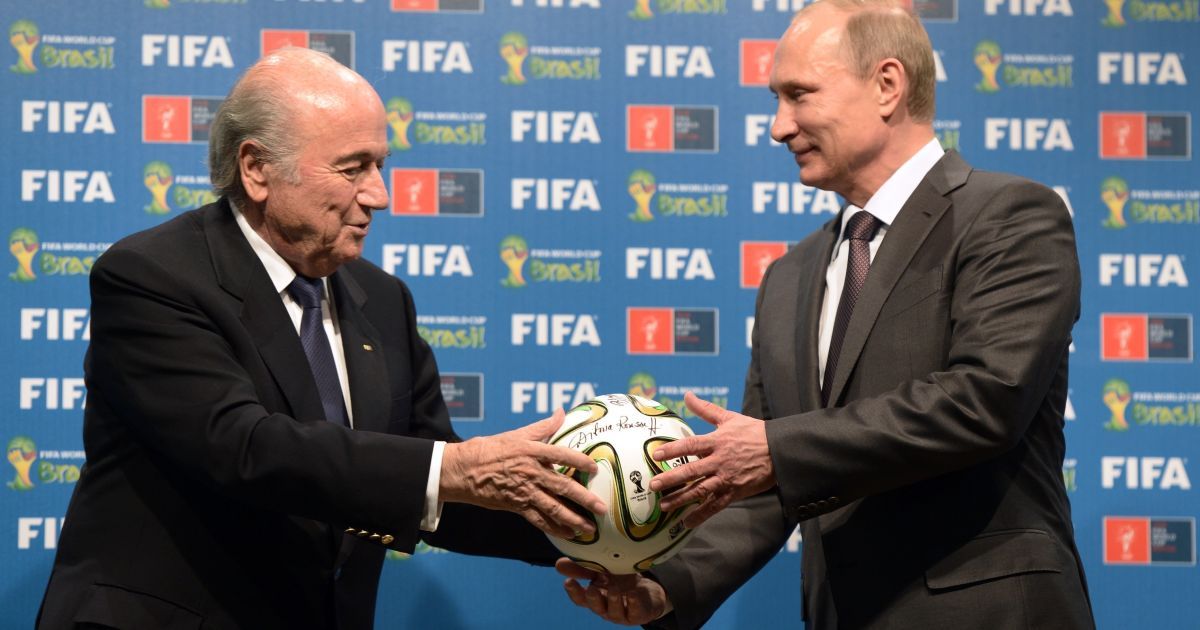 Россия подкупила экс-президента ФИФА, чтобы стать хозяйкой Чемпионата мира 2018 года - Минюст США
