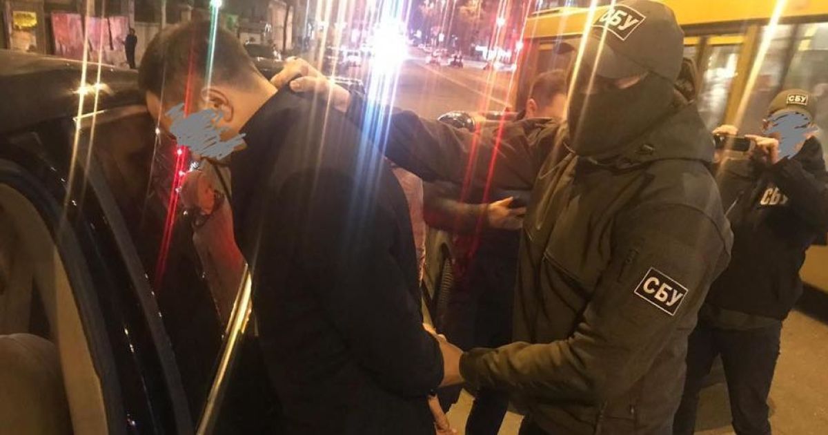 Заместителя председателя Госводагентства задержали на взятке в 8 тыс. долларов
