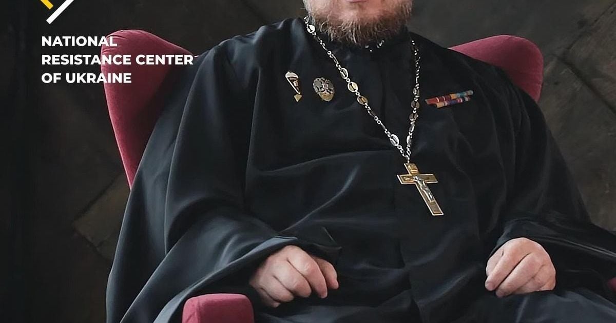 Також гастролери будуть проводити службу у церквах для місцевих.