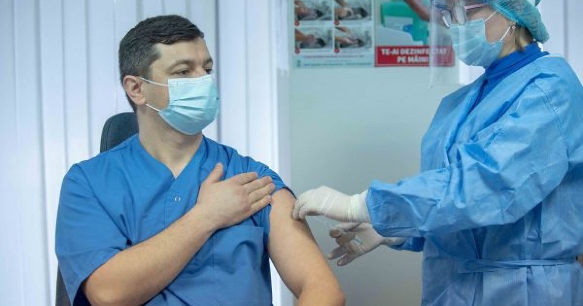 Молдова почала масову вакцинацію: щепитися зможуть всі охочі
