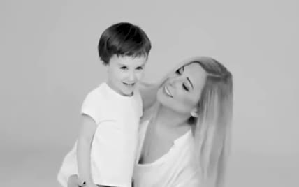 Тоня Матвиенко сняла в новом клипе свою младшую дочь и сына Ирины Билык