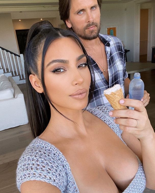  / © instagram.com/kimkardashian