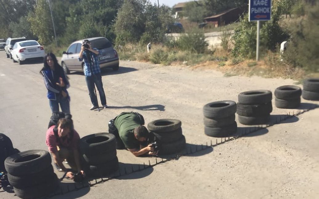 В Крыму стартовала бессрочная блокада полуострова. / © facebook.com/ayder.muzhdabaev