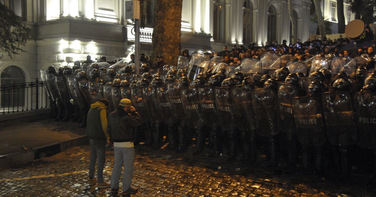 Масові протести у Грузії: силовики влаштували жорсткий розгін (фото, відео)