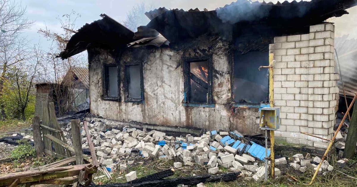 В Черниговской области взорвался дом: владелец в реанимации (фото)