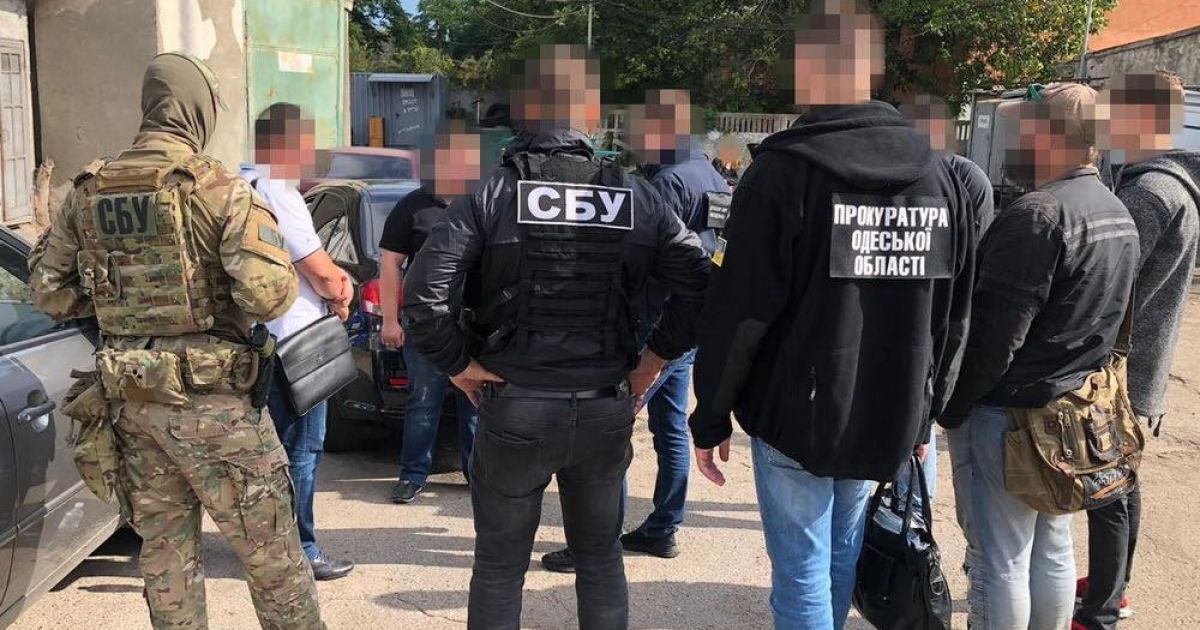 В Одесі затримали заступника начальника виправної колонії: він вимагав хабар за дострокове звільнення (фото)