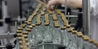 Найбільший у Росії виробник горілки заявив про банкрутство