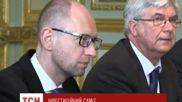 Арсеній Яценюк у Парижі зустрівся з президентом Олландом та прем’єром Вальсом