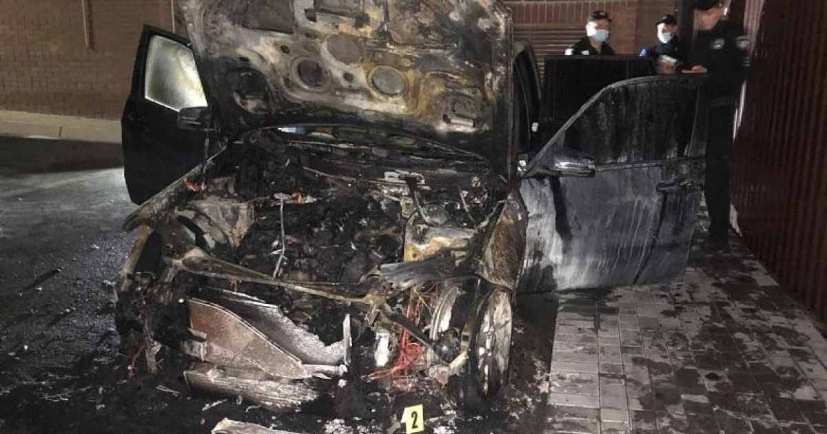 підпал авто Лероса_1 / © Відділ комунікації поліції Києва