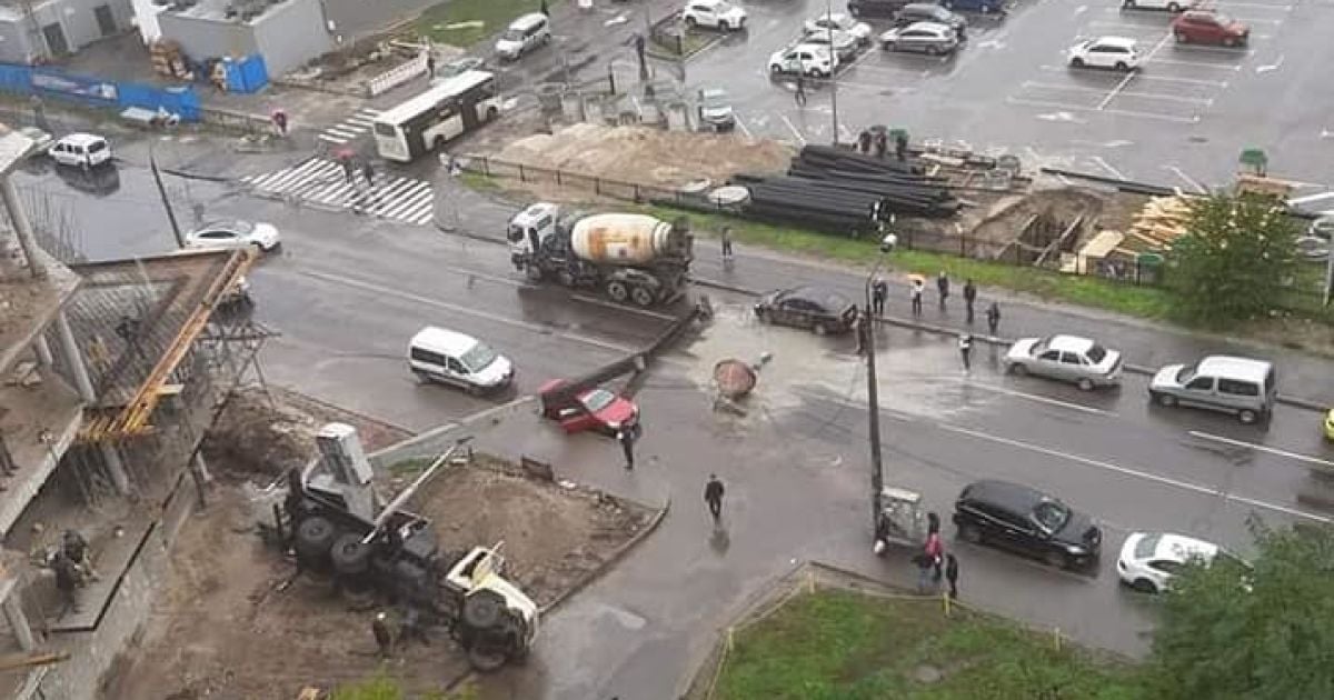 падіння крану_6 / © КАРС Київська служба порятунку