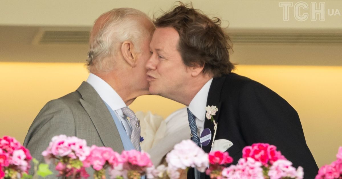 Король Чарльз та Том Паркер-Боулз