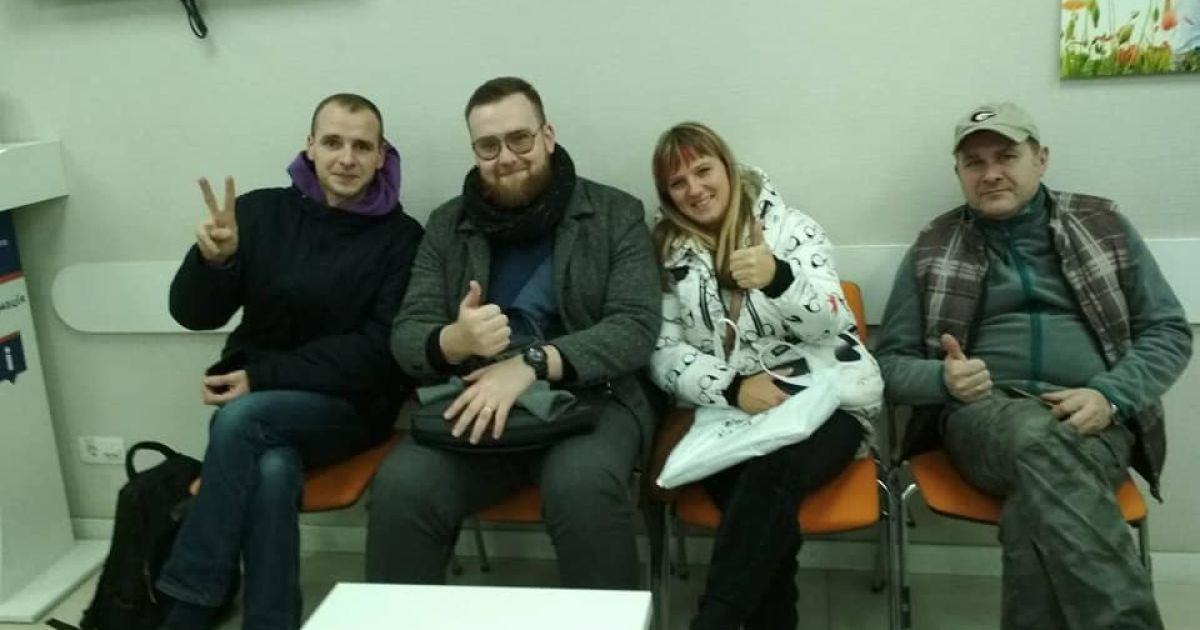 Недовольные отсутствием горячей воды жители столицы остались "ночевать" в офисе "Киевэнерго"