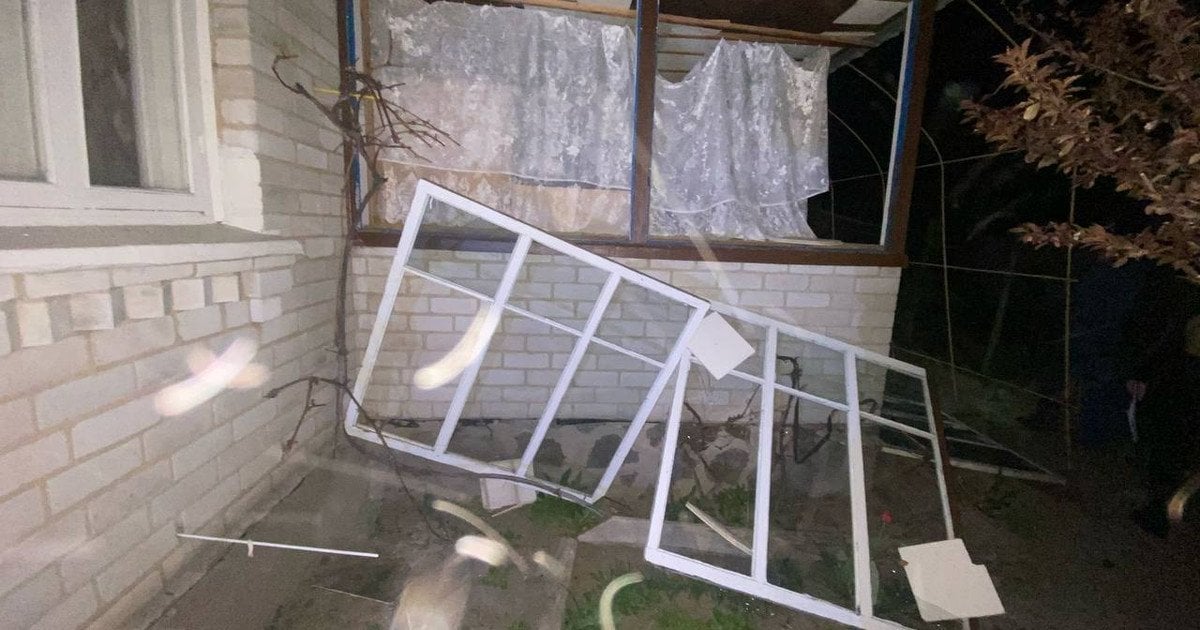Поврежденный дом в Киевской области
