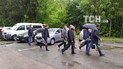Під зливою та з посиленим рівнем приватності: у Києві прощаються з застреленим нардепом Давиденком