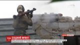 Украинские бойцы дали отпор боевикам во время шквального обстрела Песков