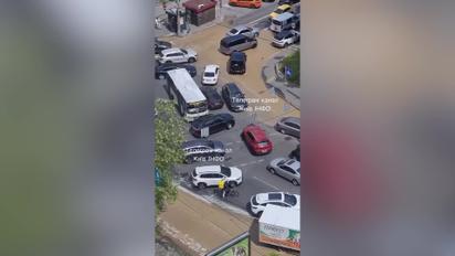 Из-за масштабной коммунальной аварии в Киеве закрыта станция метро